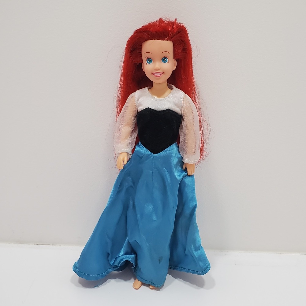 The Little Mermaid ARIEL "Dressed To‎ Tour The Kingdom" #1812 1991 TYCO